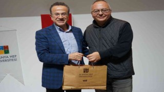 Prof. Dr. Ali Sınağ: Üniversitelerdeki veri yönetiminin sağlıklı yapılması ve patentlerin ticarileşmesi gerekiyor