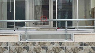 Rastgele açılan ateş sonucu mermiler eve isabet etti