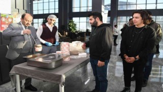 Rektör Çakmaktan öğrencilere çorba ikramı