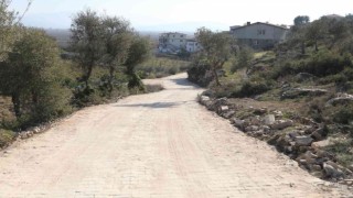 Selçukta tarımsal arazi yolları yenileniyor