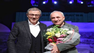 Şiir Akşamlarının konuğu Nurullah Genç oldu