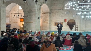 Silvanda onlarca çocuk asırlık camide buluştu