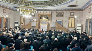 Simavda gençler aileleri ile birlikte sabah namazı buluşmasına katıldı