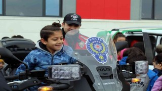 Sinopta çocuklara polislik mesleği tanıtılıyor
