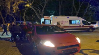 Sinopta otomobille çarpışan motokurye yaralandı