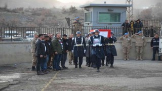 Şırnakta çatışmada şehit olan güvenlik korucusu son yolculuğuna uğurlandı