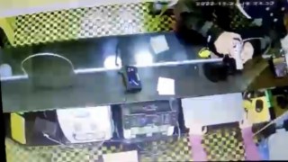 Şişlide gasp girişimi kameraya yansıdı: Üstünü değiştiren gaspçıyı montu ele verdi