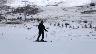 Sivasın parlayan yıldızında kayak sezonu başladı