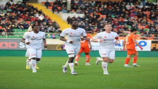 Sivassporda Mustapha Yatabare gollerini sürdürüyor