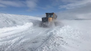 Sivasta 52 yerleşim yeri yolu ulaşıma kapandı