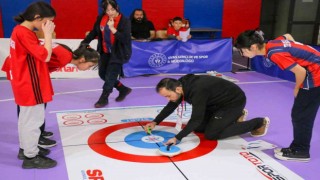 Sivasta okullar Floor Curling de yarıştı