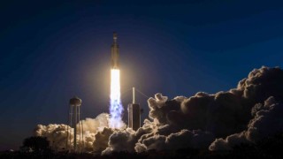 SpaceX ABD Uzay Kuvvetlerine ait iletişim uydusu fırlattı
