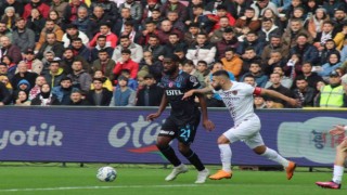 Spor Toto Süper Lig: A. Hatayspor: 0 - Trabzonspor: 1 (İlk yarı)