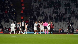 Spor Toto Süper Lig: Fatih Karagümrük: 0 - Beşiktaş: 1 (İlk yarı)