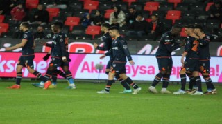 Spor Toto Süper Lig: Gaziantep FK: 0 - Başakşehir: 1 (İlkyarı)