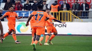 Spor Toto Süper Lig: Kasımpaşa: 1 - Medipol Başakşehir: 3 (Maç sonucu)