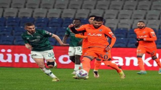 Spor Toto Süper Lig: Medipol Başakşehir: 1 - Konyaspor: 0 (İlk yarı)