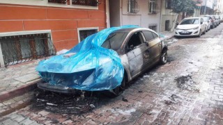 Sultangazide cezaevinden çıkan adam, komşusunun aracını yaktı