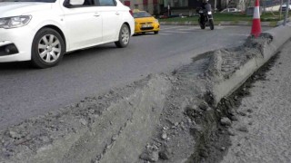 Sultangazide İBBnin yaptığı beton refüj kazalara neden oldu