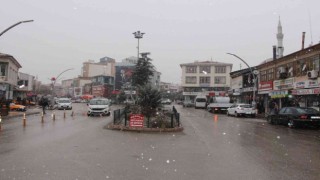 Sungurluya yılın ilk karı yağdı