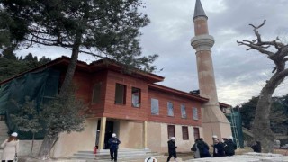 Tarihi Vaniköy Camii, küllerinden yeniden doğmaya hazırlanıyor