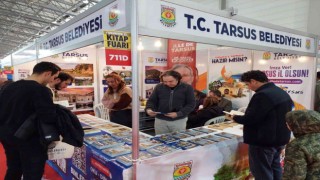 Tarsus Belediyesi standı, Çukurova Kitap Fuarında yoğun ilgi görüyor