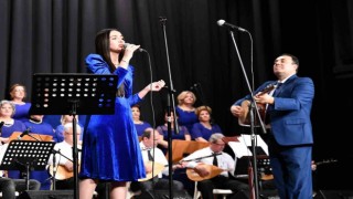 THM korosundan seçme türküler konseri