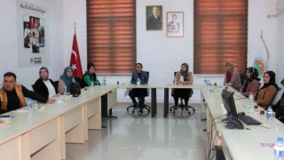 Toroslarda çocuklar atölyede, aileler eğitimde