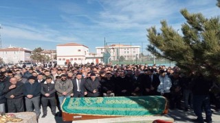 Trafik kazasında hayatını kaybeden Rabianın son yolculuğuna uğurladığı anlar yürekleri dağladı