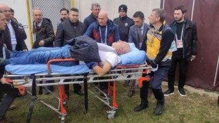 Tribünde kalp krizi geçiren Bandırmasporlu taraftar hastanede yaşamını yitirdi.