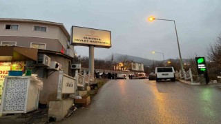 Turnuvaya giden öğrencileri taşıyan kamyonet kaza yaptı: 6 yaralı