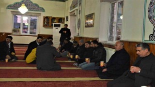 Tuşba Belediyesinden cami cemaatine çorba ikramı