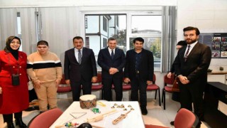 Tuvalimdeki Ezgiler Atölyesinde özel öğrencilere özel eğitim