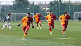 U19da Galatasaray, Fenerbahçeyi 4-0 mağlup etti
