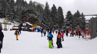 Uludağda kar kalınlığı 30 santimetreye ulaştı