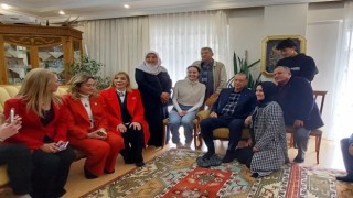 Üniversite öğrencisi Ayşegülün davetine icabet eden Erdoğan, Soğancı Ailesinin konuğu oldu