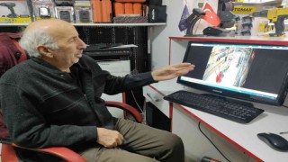 Üzerinde oturup, aynasında saçını düzelttiği elektrikli bisikleti kaşla göz arasında çaldı