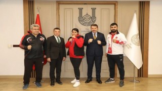 Vali Ayhan, Türkiye 3üncüsü olan sporcuyu kabul etti