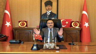 Vali Çiçek: Tatilinizi en iyi şekilde geçirmenizi diliyorum