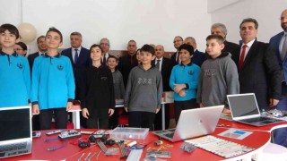 Vali Dağlı: Robotik kodlama atölyesi öğrencilere çok büyük katkıda bulunacak