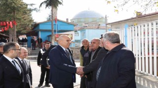 Vali Koç, köy ve kasabalarda vatandaşlarla buluşuyor