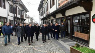 Vali Şahinden Yeşilyurtdaki tarih ve kültür hizmetlerine tam not