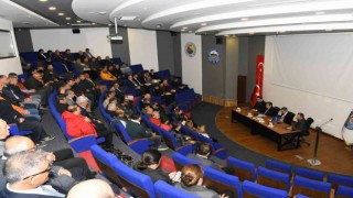 Vali Tavlı Bodrumda muhtarlar ile bir araya geldi
