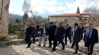 Vali Tavlı, MSKÜ ve Denizli PAÜ rektörleri Stratonikeiada incelemelerde bulundu