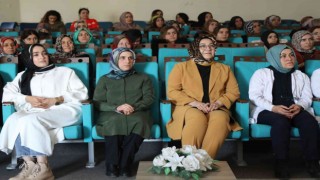 Vanda kadınlara internet ve teknoloji bağımlılığı semineri verildi