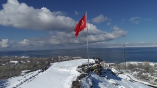 Vanda kar yağışı kartpostallık görüntüler oluşturdu