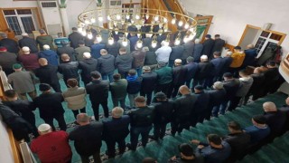 Vatandaşlar sabah namazında buluştu