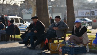 Vatandaşlar yazdan kalma günlerin tadını çıkartıyor