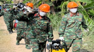 Vietnamda 35 metre derinliğindeki sütunun içine düşen çocuktan kötü haber