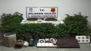 Villada uyuşturucu madde üretimi için özel düzenek kurdular